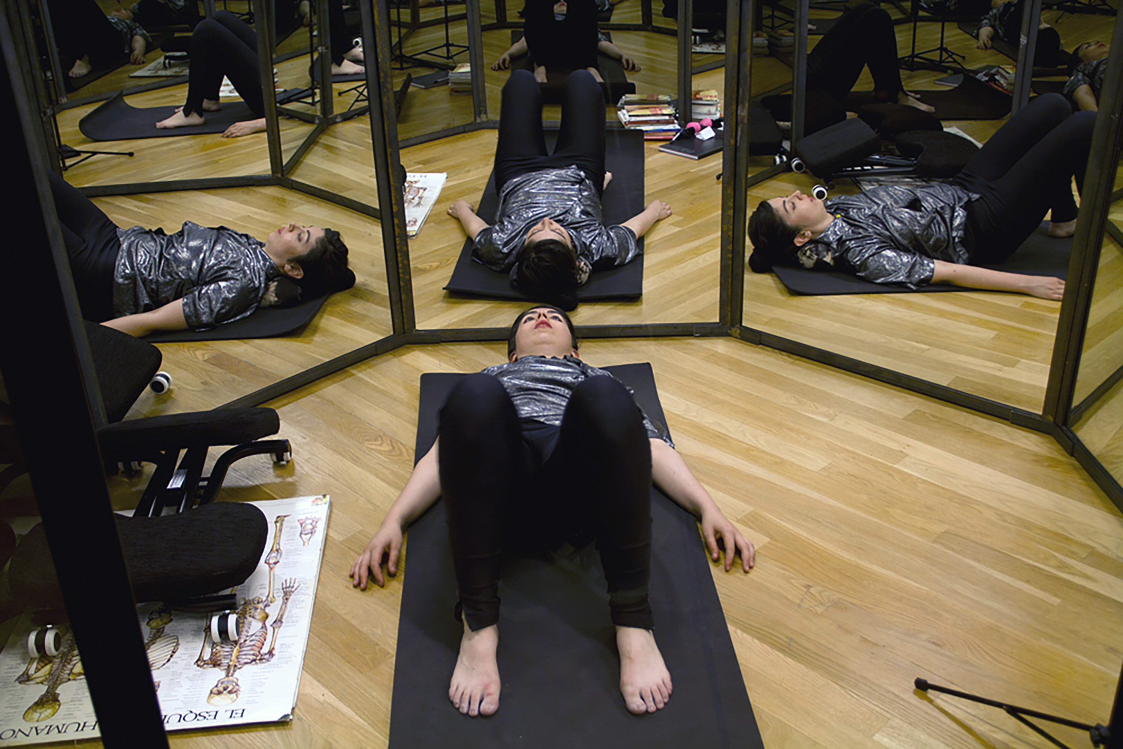 BELÉN ROMERO GUNSET — Auto-consciencia corporal #1 / Bodily Self ...