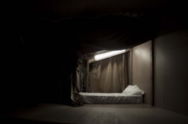 Mirror Belén Romero Gunset De la serie Autodisciplina 2014 En Fyodor’s Performance Carousel Faena Arts Center, Buenos Aires. Performance e instalación 7 jornadas de 5 h De la serie Autodisciplina 2014 En Fyodor’s Performance Carousel Faena Arts Center, Buenos Aires. Performance e instalación 7 jornadas de 5 h. 